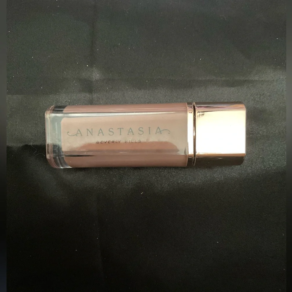 Anastasia Beverly Hills Lip Velvet in Peachy Nude
